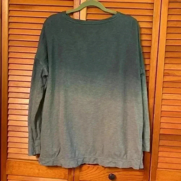 J. Jill Fit Blue Ombré Sweatshirt in Size Medium. - Picture 2 of 11